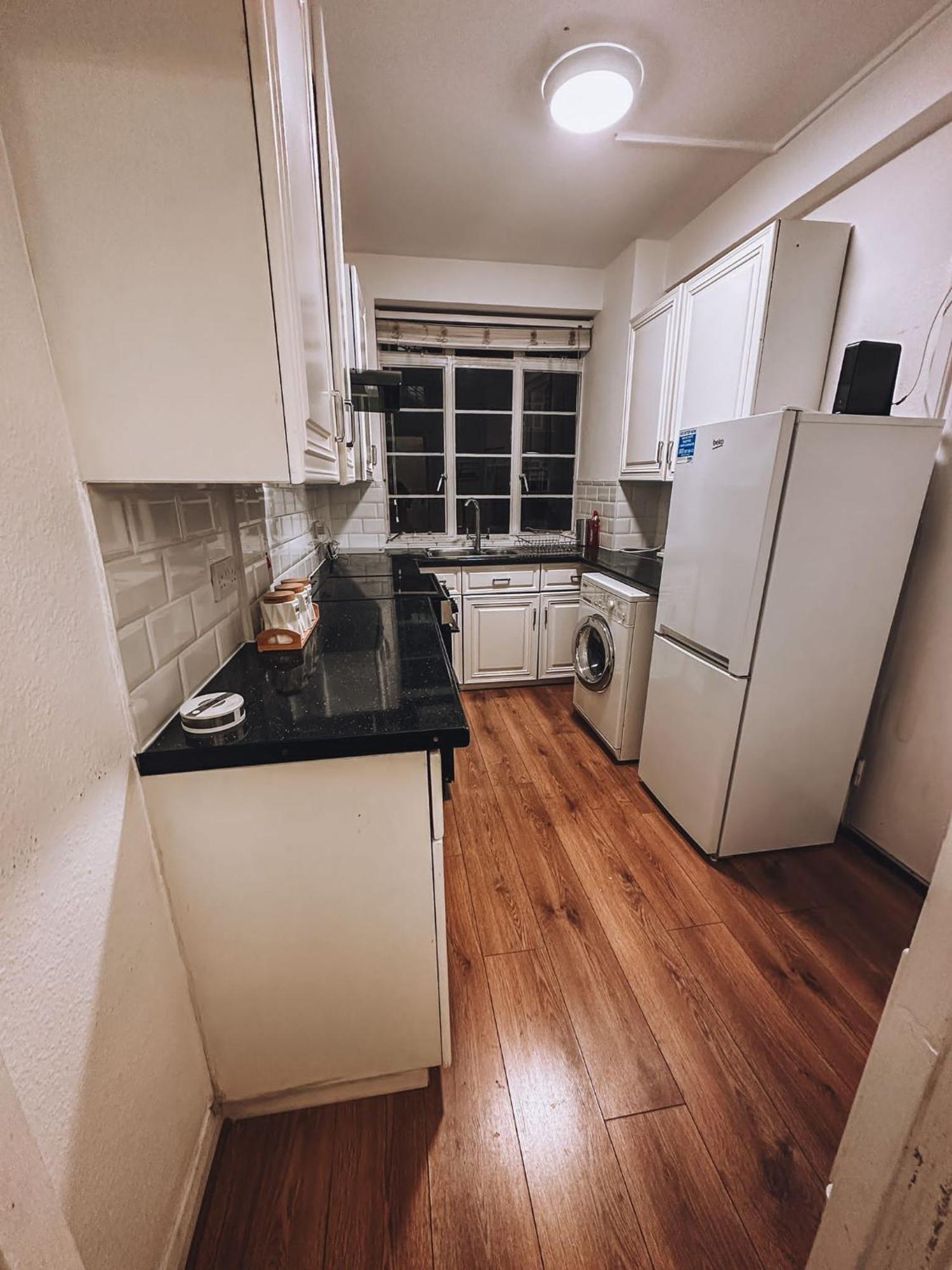 Cosy 2 Bedroom Apartment In Swiss Cottage. London Kültér fotó