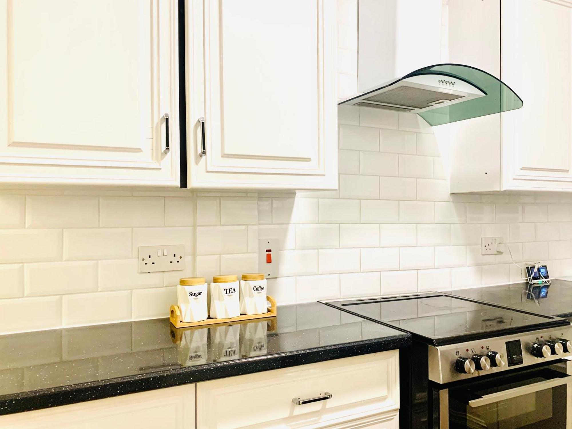 Cosy 2 Bedroom Apartment In Swiss Cottage. London Kültér fotó