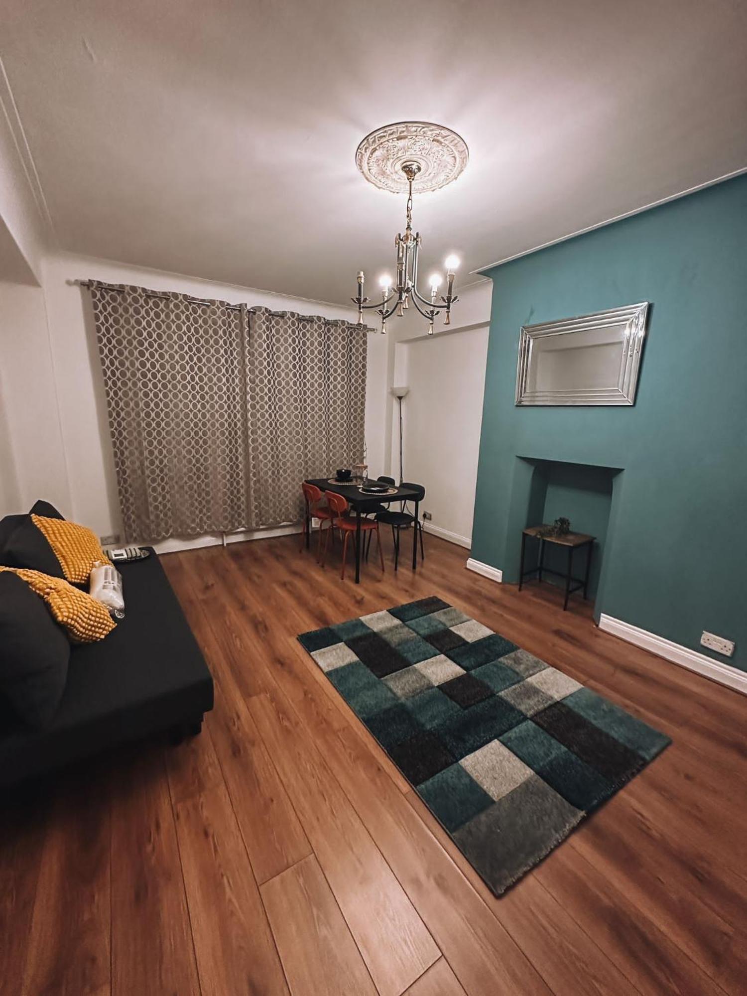 Cosy 2 Bedroom Apartment In Swiss Cottage. London Kültér fotó