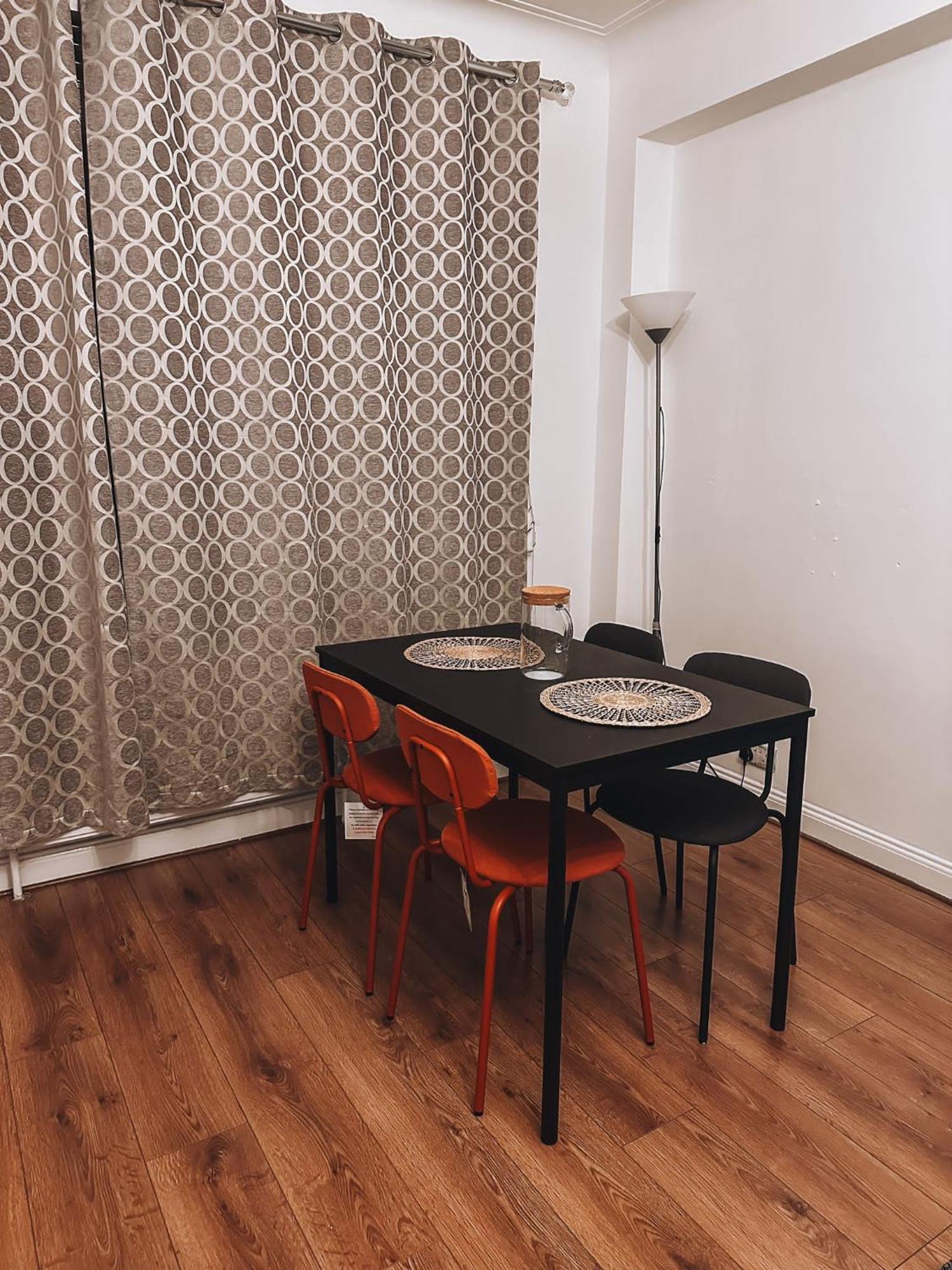 Cosy 2 Bedroom Apartment In Swiss Cottage. London Kültér fotó